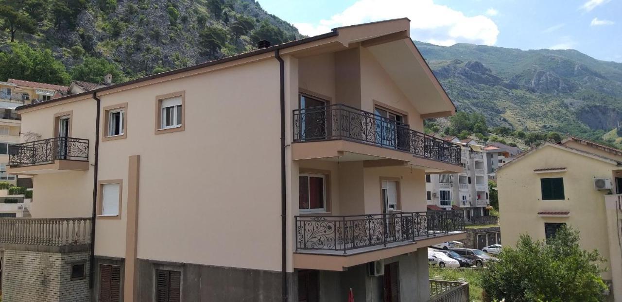 Apartments Zenit Kotor Luaran gambar